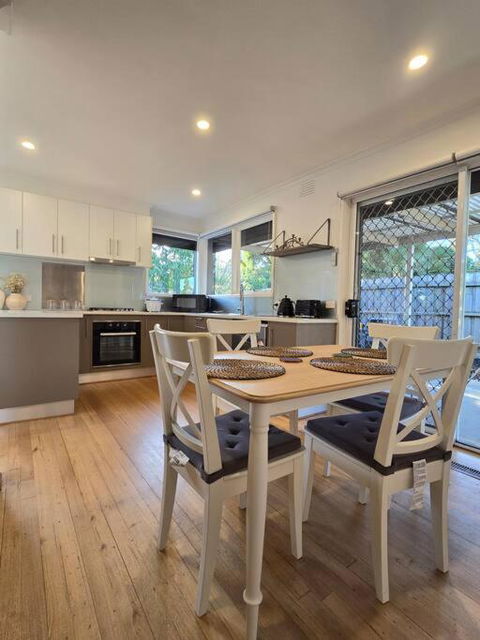 Meadow View Cottage - Kalgoorlie Accommodation 2