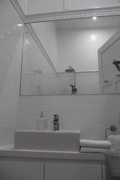 Mentor Chambers Apartment Bed & Breakfast - Kalgoorlie Accommodation 3