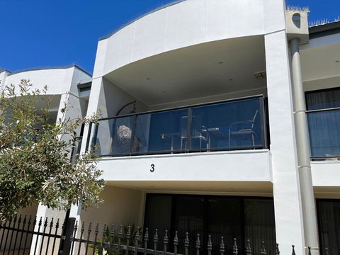 Moana Seaside Retreat - 2 Bedroom, Spa , Living Area & Pet Friendly - Kalgoorlie Accommodation 3