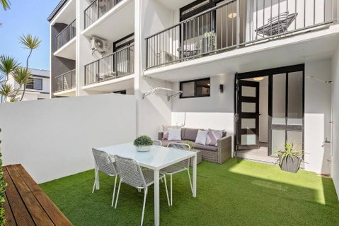 Modern Courtyard Oasis For Easy Beachside Living - Kalgoorlie Accommodation 0