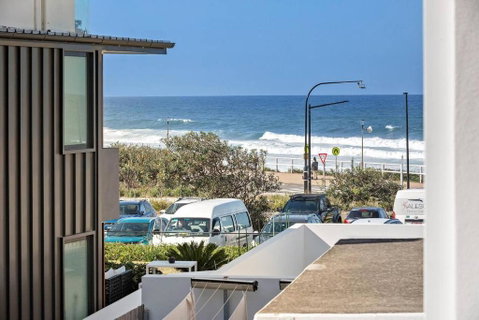 Modern Courtyard Oasis For Easy Beachside Living - Kalgoorlie Accommodation 1
