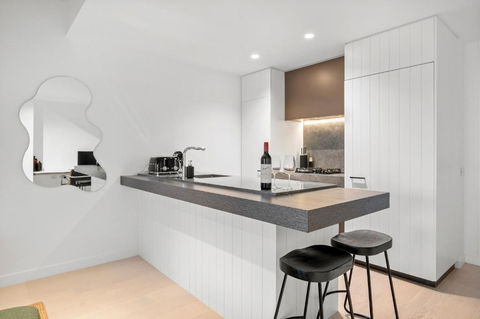Modern, Luxury Oasis - Kalgoorlie Accommodation 1