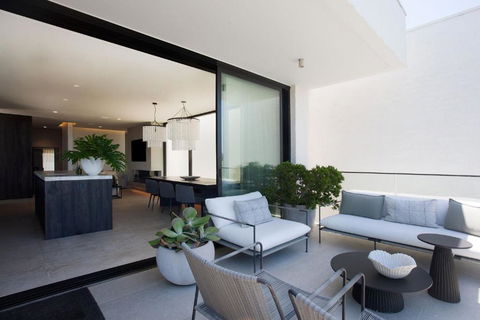 Modern Beachside Haven, Malabar Isyd - Kalgoorlie Accommodation 3