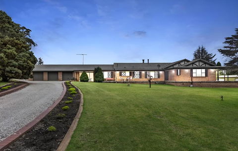 Mountain Culture Farm Stay - Pet Friendly - Kalgoorlie Accommodation 0