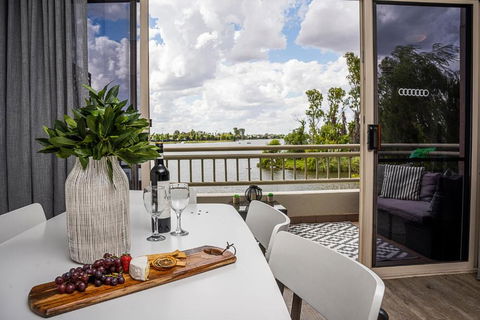 Mulwala Lakeside Apartment - Kalgoorlie Accommodation 0