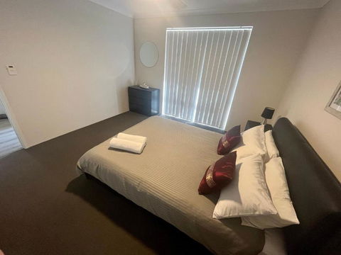 Napolean Holiday Retreat - Kalgoorlie Accommodation 2