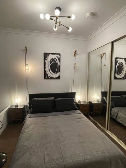 Neutral Bay Studio - Kalgoorlie Accommodation 1