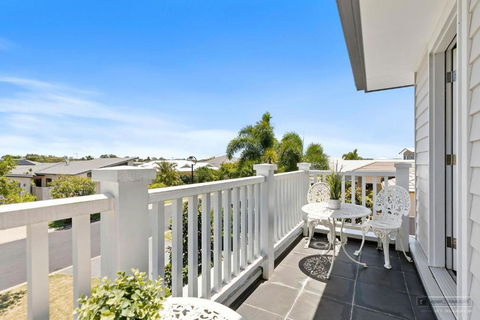 NEW HAVEN - Garden View Balcony - Kalgoorlie Accommodation 0