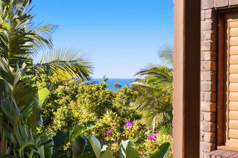 NEW Luxury Angourie Villa! Dream Location, WiFi ++ - Kalgoorlie Accommodation 3