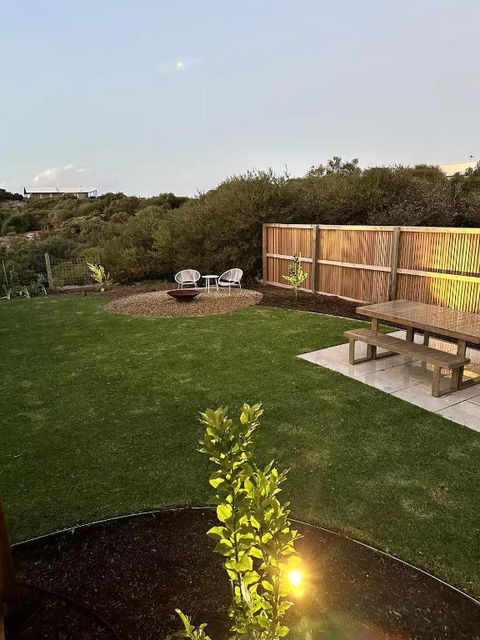 NEW Magpie Sands - 3 Bedroom Home - Downstairs Only, 1 Min Walk To Aldinga Beach - Kalgoorlie Accommodation 0