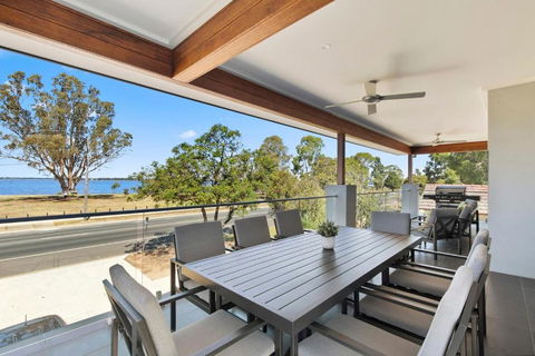 NEW - Sunrise Waters Holiday House - Kalgoorlie Accommodation 0