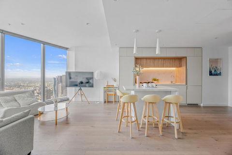 NEW Top Floor L70 CBD Luxury Apt - Kalgoorlie Accommodation 0