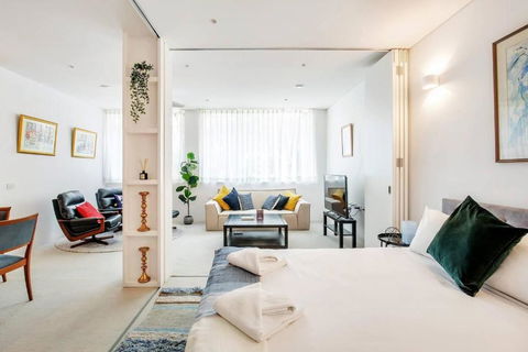New York Warehouse Style In A Modern Passive House - Kalgoorlie Accommodation 2