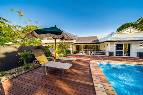 Ninderry Manor-Spectacular Hinterland Retreat - Kalgoorlie Accommodation 2