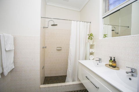 NOR214 - Northstead Coastal Charm - Kalgoorlie Accommodation 3