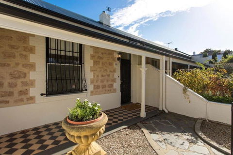 North Adelaide Row Cottage Monte - Kalgoorlie Accommodation 0