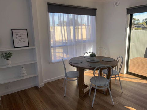 Nth Central 4BR Reno W WiFi - Kalgoorlie Accommodation 2