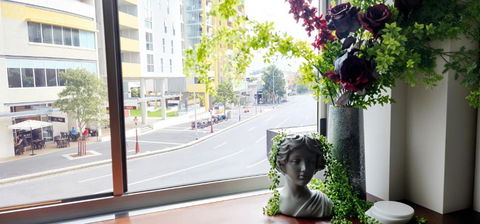 NYC Loft Brisbane, Free Parking! - Kalgoorlie Accommodation 1