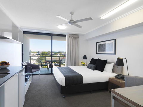 Oaks Mackay Carlyle Suites - Kalgoorlie Accommodation 1