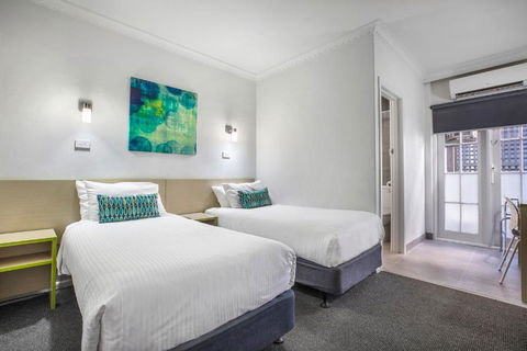 Nightcap At Skyways Hotel - Kalgoorlie Accommodation 1