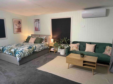 On Track Getaway - Kalgoorlie Accommodation 1