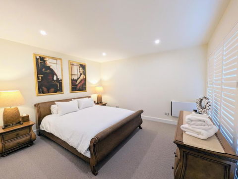 ONE Luxury Apartment - Kalgoorlie Accommodation 2