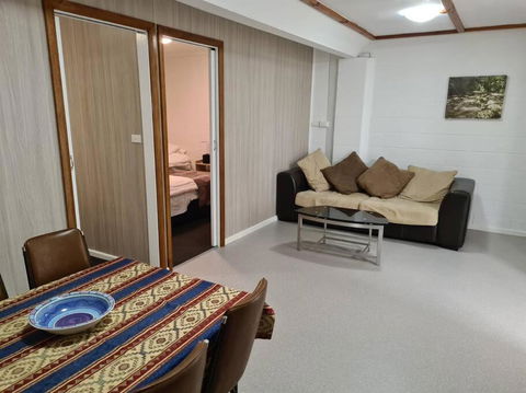 Orchard 2 Bedroom Apartment In Devonport - Kalgoorlie Accommodation 0