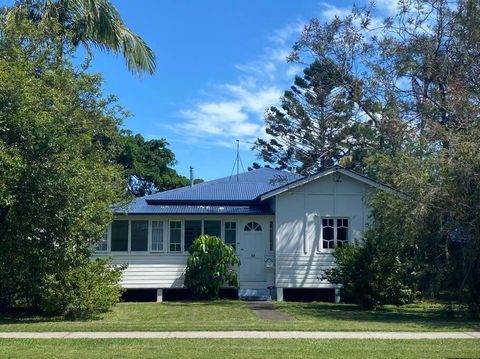 Original Surf Cottage In Heart Of Pottsville Beach - Kalgoorlie Accommodation 0