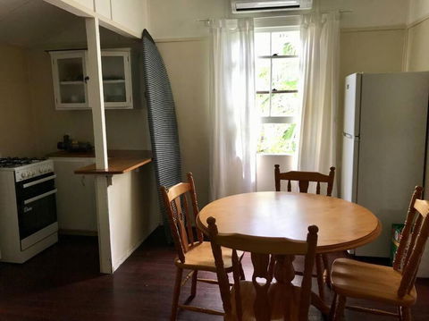 Original Surf Cottage In Heart Of Pottsville Beach - Kalgoorlie Accommodation 1