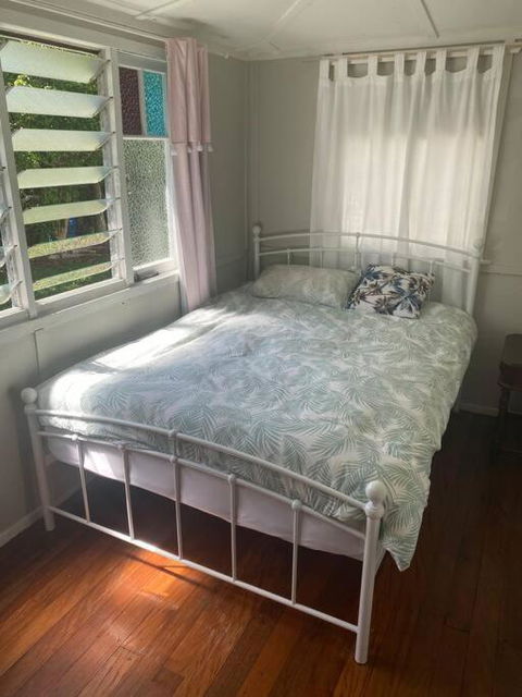 Original Surf Cottage In Heart Of Pottsville Beach - Kalgoorlie Accommodation 2