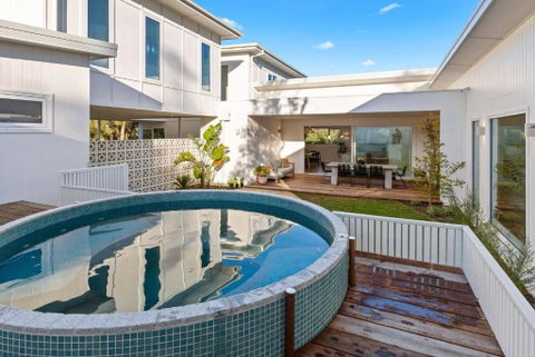 Palm Springs Hideaway - Kalgoorlie Accommodation 0