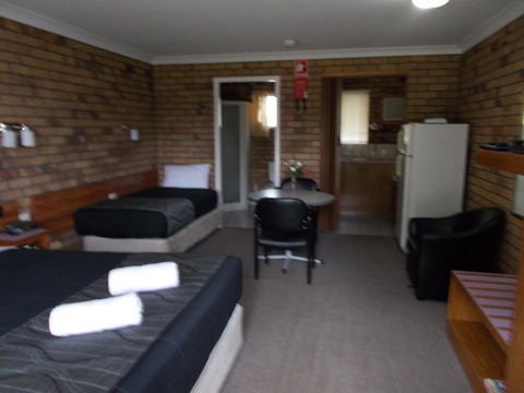 Park House Motor Inn - Kalgoorlie Accommodation 0