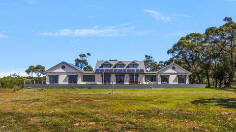 Peninsula At Metung - Access By Boat Only - Kalgoorlie Accommodation 0