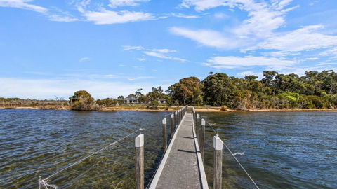 Peninsula At Metung - Access By Boat Only - Kalgoorlie Accommodation 1