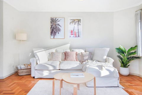 Perfect Manly Retreat, In The Heart Of Manly, Family & Couple Friendly Apartment With CAR SPOT - Kalgoorlie Accommodation 1