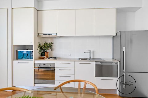 Perfect Penthouse - WiFi Included - Kalgoorlie Accommodation 3