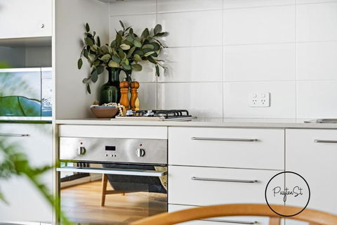 Perfect Penthouse - WiFi Included - Kalgoorlie Accommodation 2