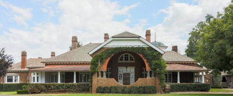 Petersons Armidale Winery And Guesthouse - Kalgoorlie Accommodation 0