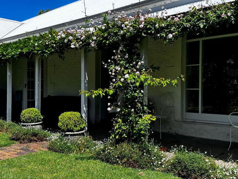 Petschel House - Kalgoorlie Accommodation 2