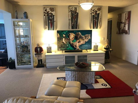 Phoenixonking - Kalgoorlie Accommodation 0