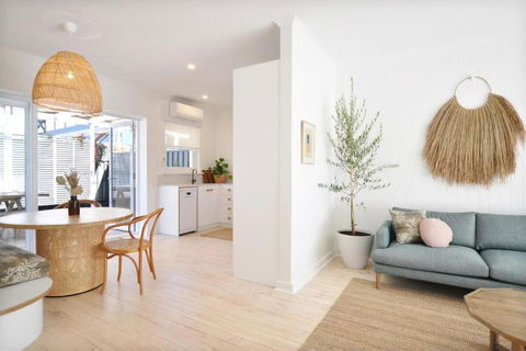 Pine At Arlos Glenelg South - Kalgoorlie Accommodation 3