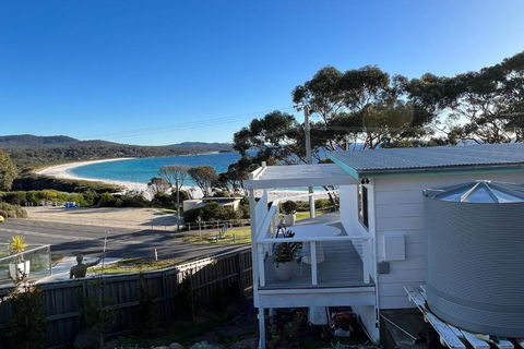 PIPI SHACK - Iconic Waterfront Shack Binalong Bay - Kalgoorlie Accommodation 0
