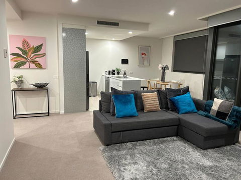 Plush Apartment On Mort - Kalgoorlie Accommodation 0