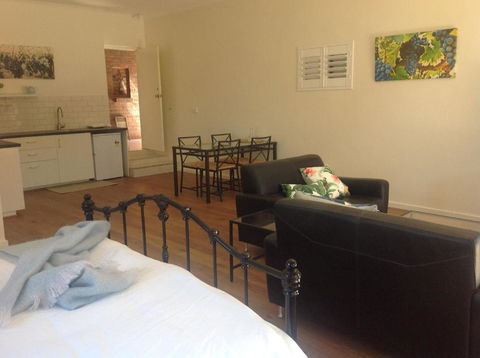 Port Elliot Rural Retreat - Kalgoorlie Accommodation 2
