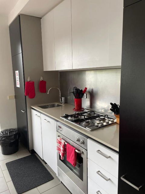 Radiance - Chic Fitzroy Street Apartment - Kalgoorlie Accommodation 2