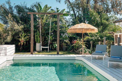 Prime Location With Pool - Walk To Coolum Beach - Kalgoorlie Accommodation 0