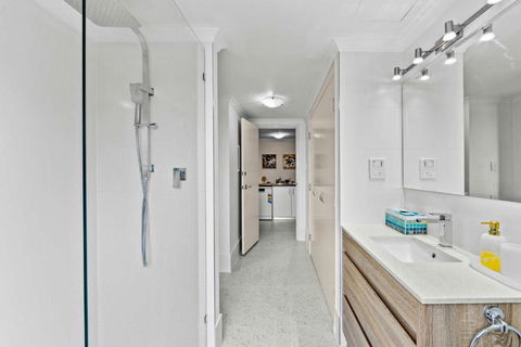 Prime Perth Apartment - Kalgoorlie Accommodation 2