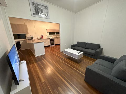 Private 1 Bedroom Apartment With Fenced Yard - Kalgoorlie Accommodation 0