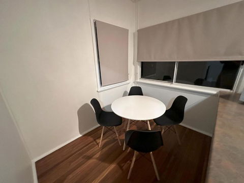 Private 1 Bedroom Apartment With Fenced Yard - Kalgoorlie Accommodation 1