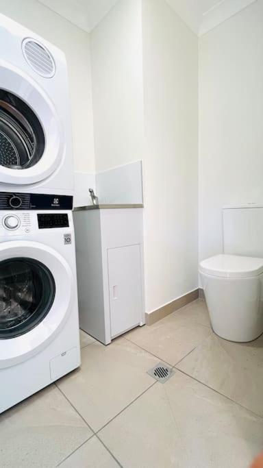 Private & Cozy Villa For You! - Kalgoorlie Accommodation 3